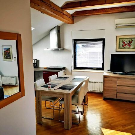Ela'S Apartment Komenda ภายนอก รูปภาพ