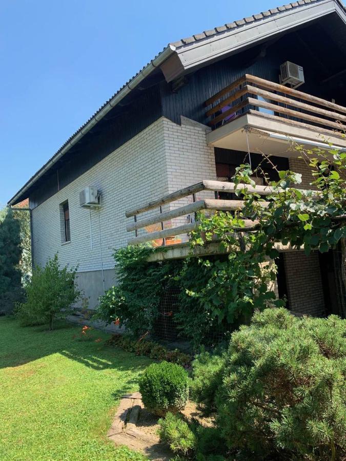 Ela'S Apartment Komenda ภายนอก รูปภาพ